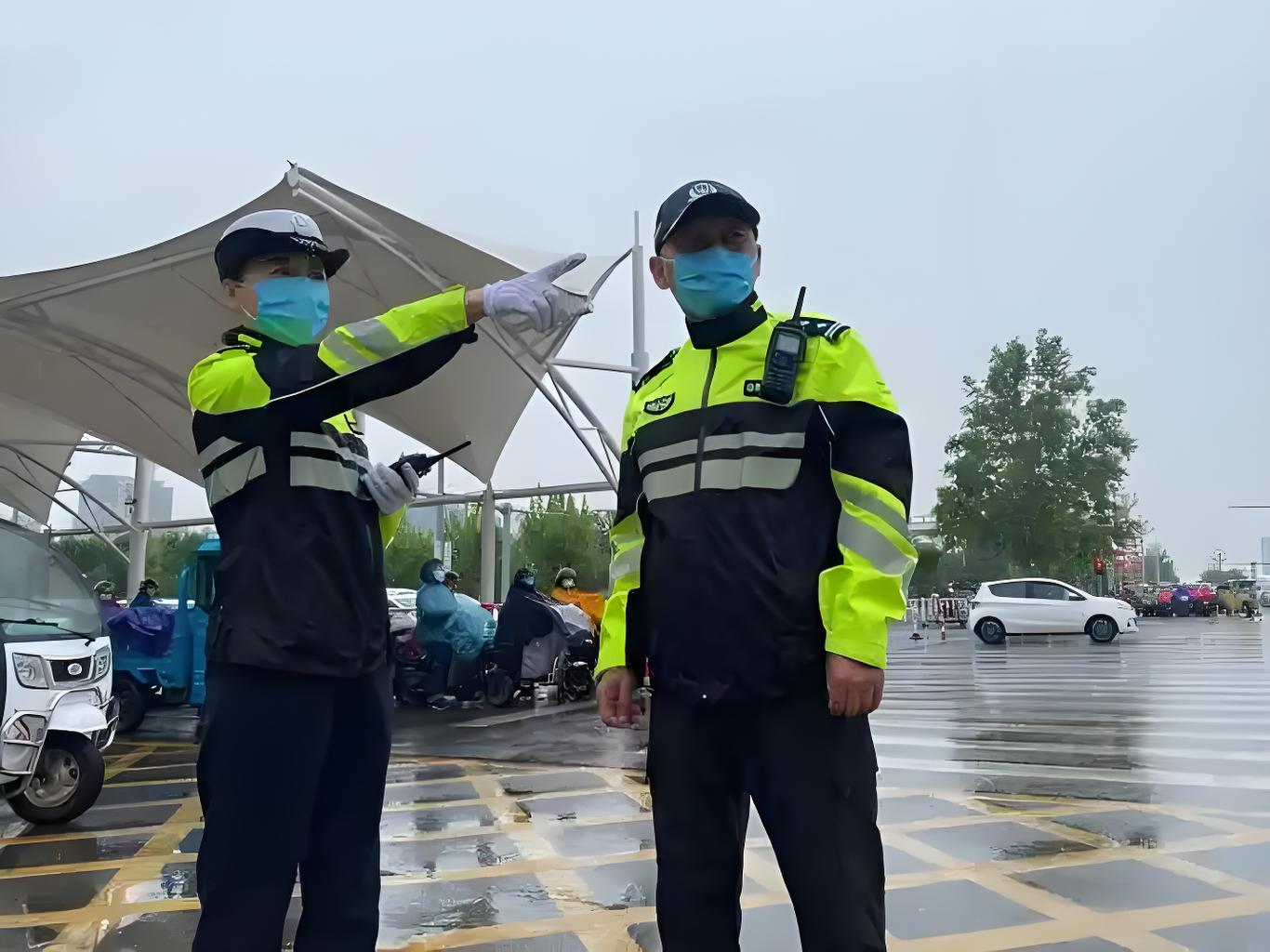 如何選擇反光衣定制生產廠家：一份全面指南