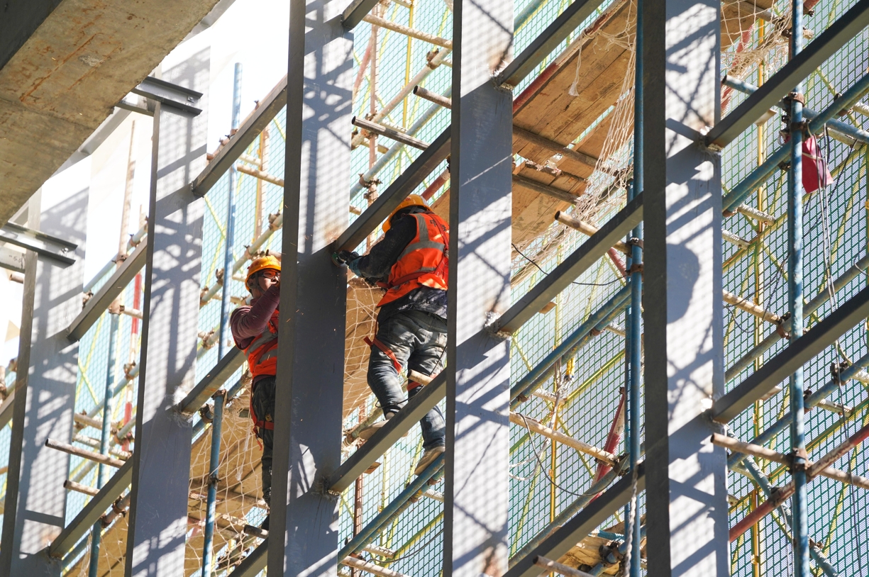 定制施工安全衣：建筑作業安全的堅固防線