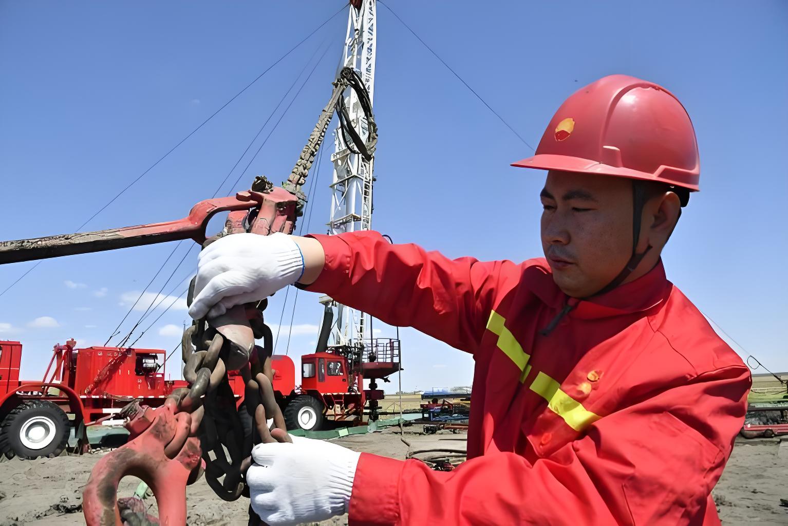中國石油款反光背心的全方位防護應用