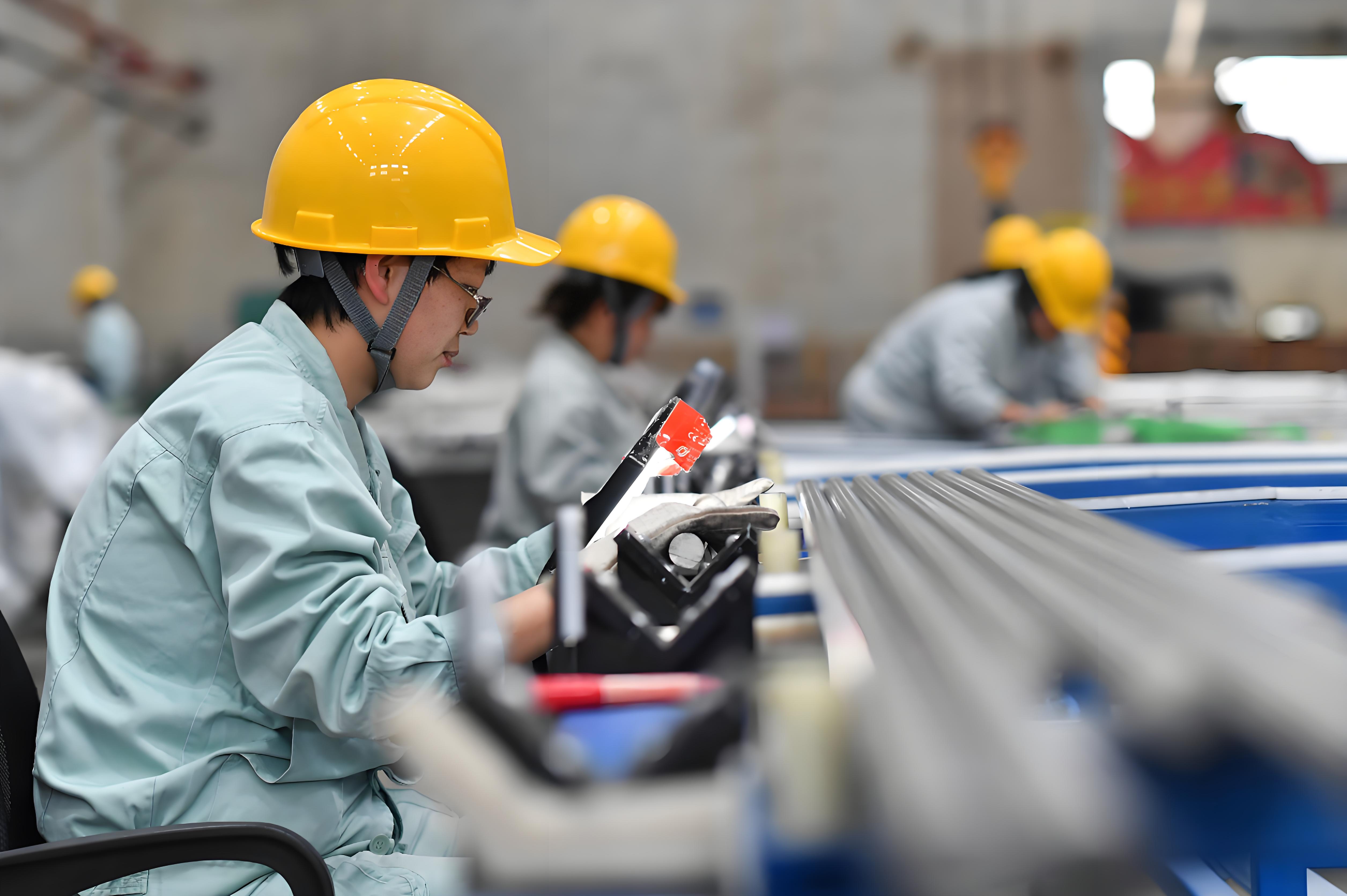 PE安全帽三筋透氣功能設(shè)計(jì)：舒適與安全對(duì)的雙重保障