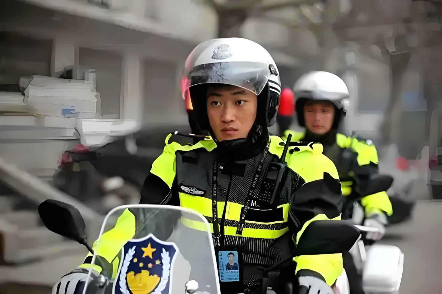 領(lǐng)導(dǎo)款拼接騎行馬甲：安全、舒適與性能提升的關(guān)鍵裝備