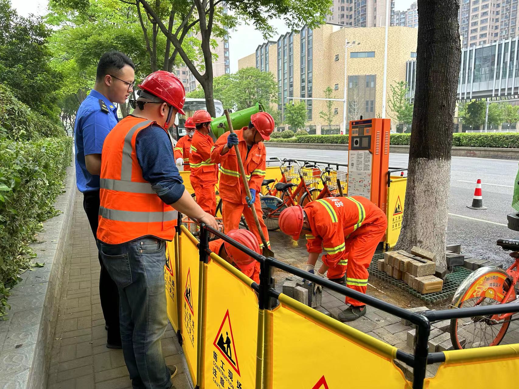 守護生命安全的防線：安全反光背心廠家的重要性分析